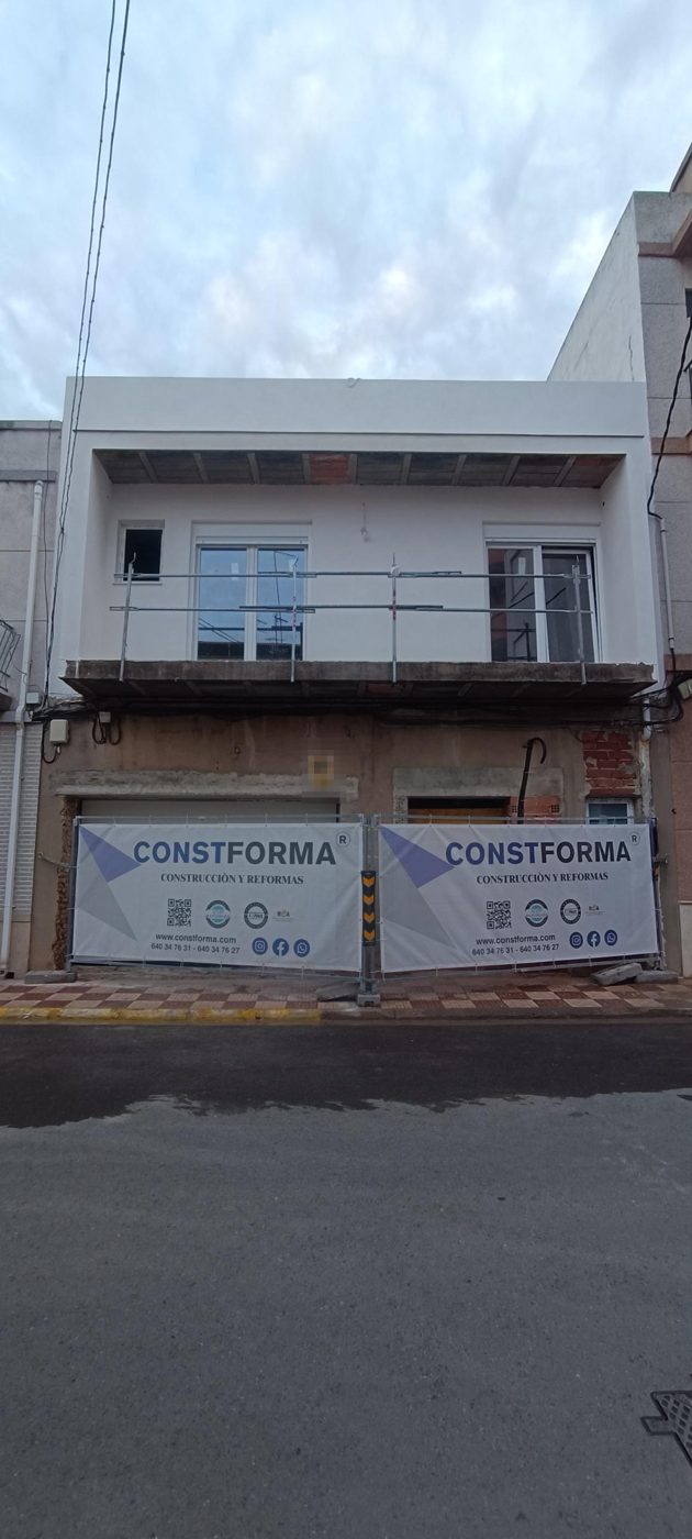 Fachada durante la obra