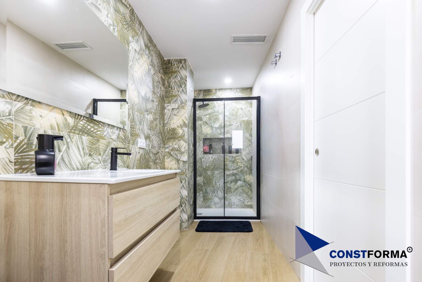 Baño de la planta alta después de la reforma, Almussafes