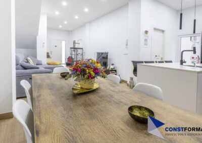 Comedor junto a la cocina, reforma integral en Almussafes